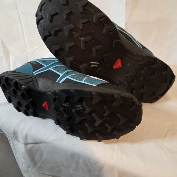 Salomon Kids/Juniors Teal and Black Trail or Hiking Shoes Size 6 - Picture 9 of 9